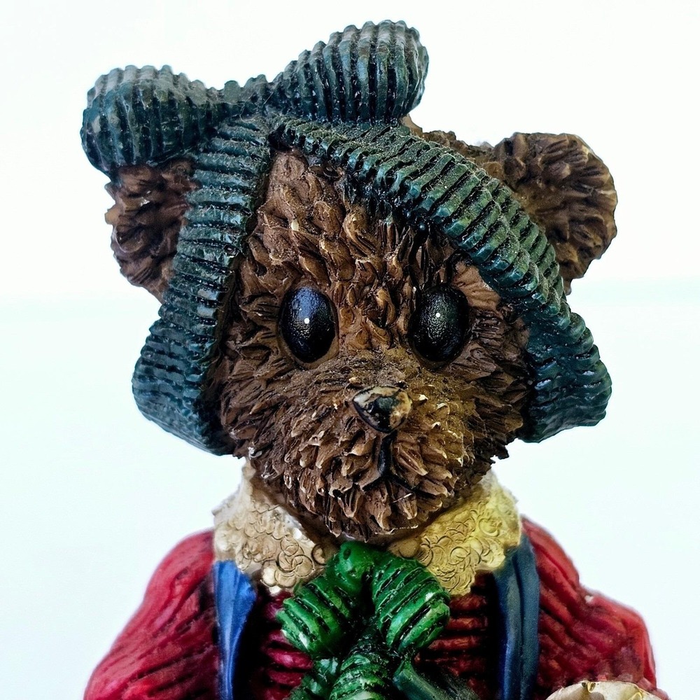 Vintage K's Collection Big Eyed Bears Resin Figurine Christmas‎ Holiday Decor